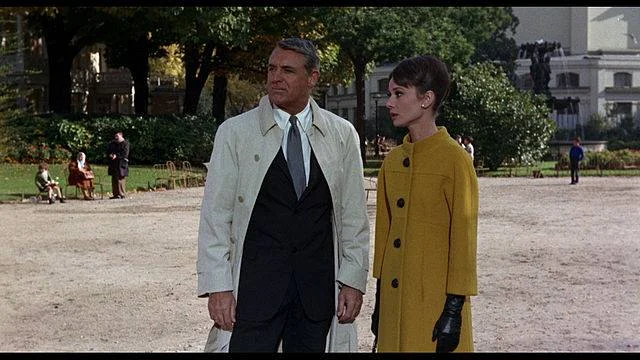 Audrey w filmie "Szarada".