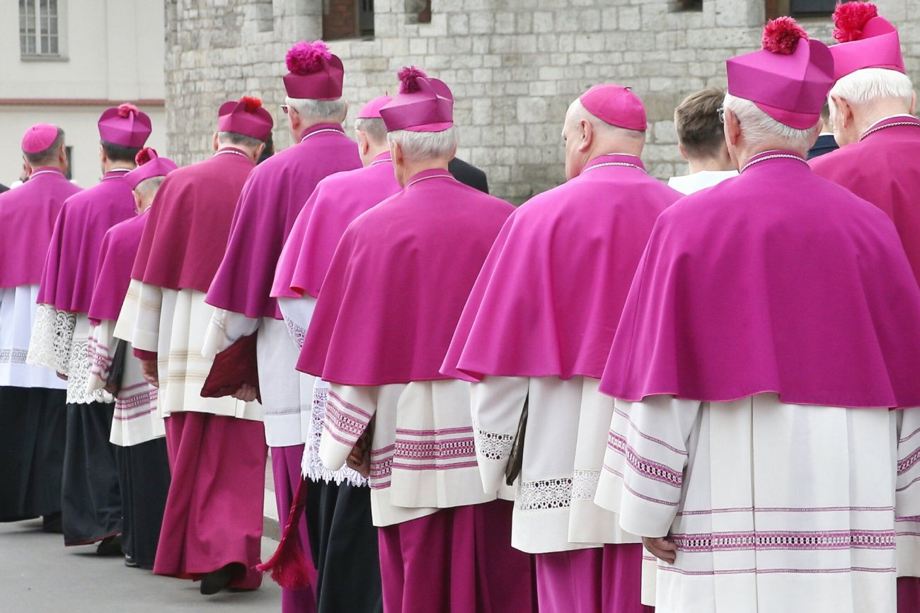 Rząd Tuska idzie na wojnę z Kościołem. Biskupi kolejny raz odrzucili propozycję ws. lekcji religii.