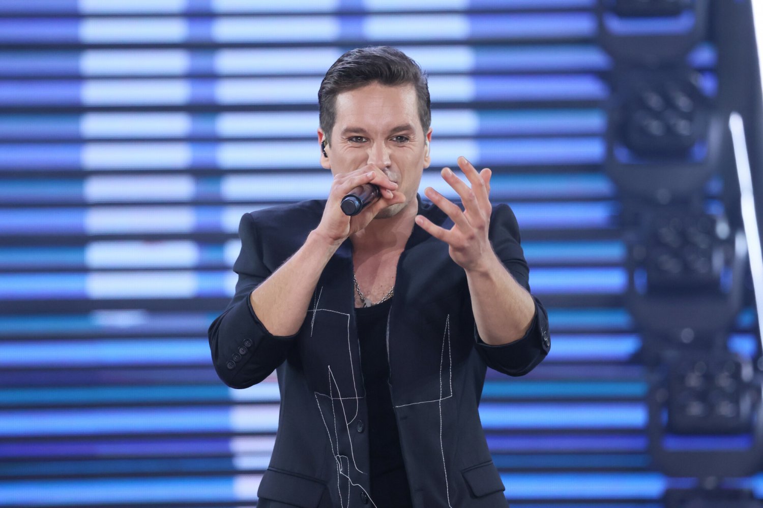 krzysztof zalewski koncert film sławomir mentzen pis konfederacja krzysztof zalewski koncert film sławomir mentzen pis konfederacja