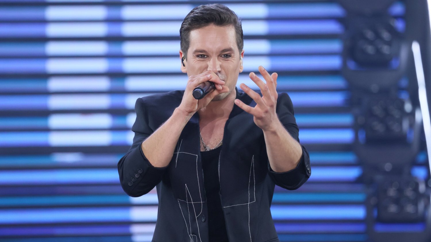 krzysztof zalewski koncert film sławomir mentzen pis konfederacja