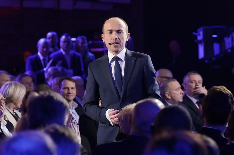 Po odebraniu władzy Grzegorzowi Schetynie, Borys Budka wprowadza nowy ład w Platformie Obywatelskiej.