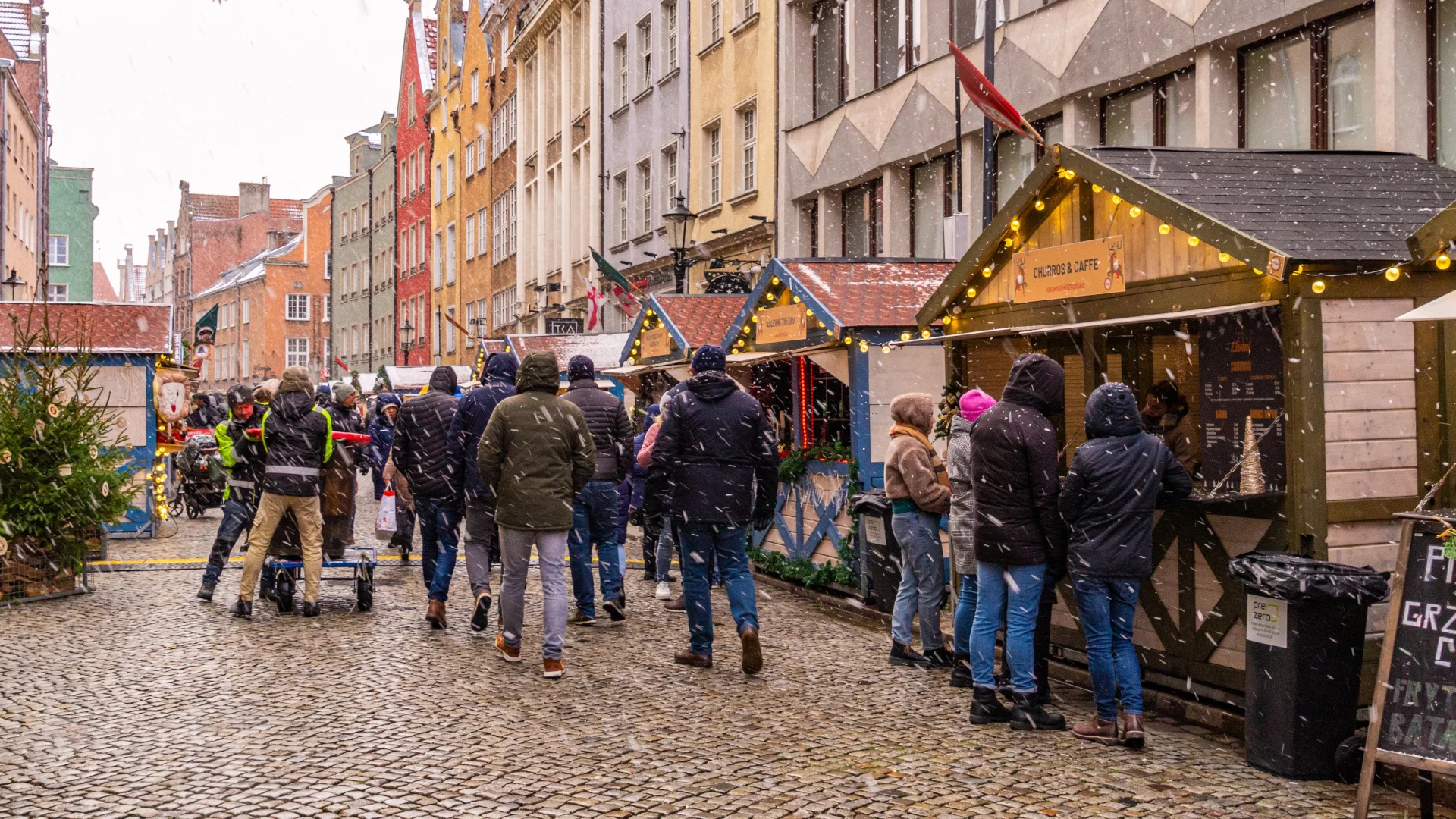 "Czekolada Gdańska" na jarmarku za 25 zł. W środku tabliczka jak z Aldi