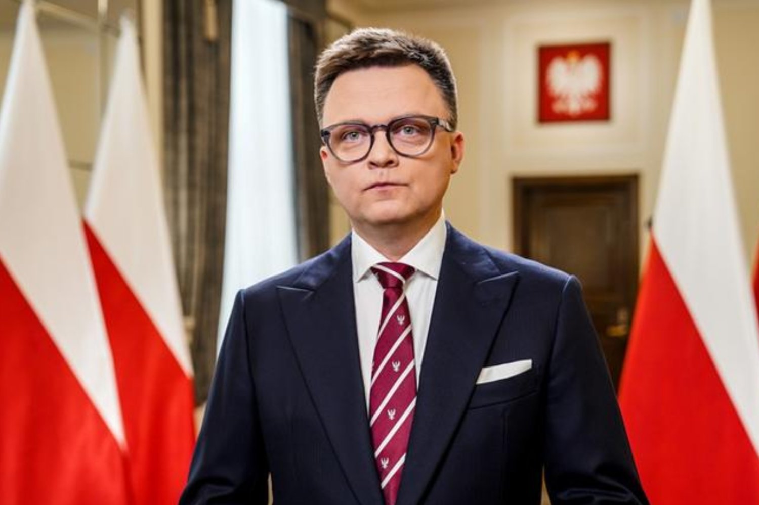 Orędzie Hołowni z okazji Dnia Flagi. Wskazał, na co nie ma miejsce w Polsce.