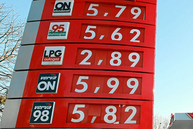 Ceny paliw wzrosną po majowej obniżce. Oby nie wróciły do horrendalnie wysokiego poziomu z ubiegłego roku.