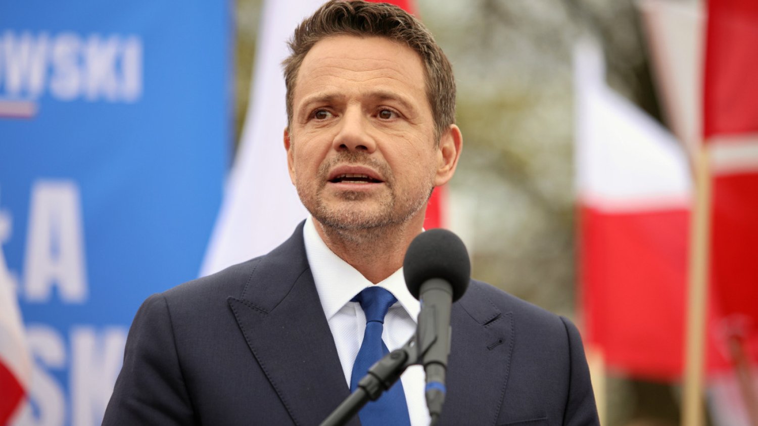 Trzaskowski pierwszy raz zabrał głos po wyborach. "Dałem z siebie absolutnie wszystko" Trzaskowski przemówił do Polaków: Jeszcze dziś będę rozmawiał z premierem