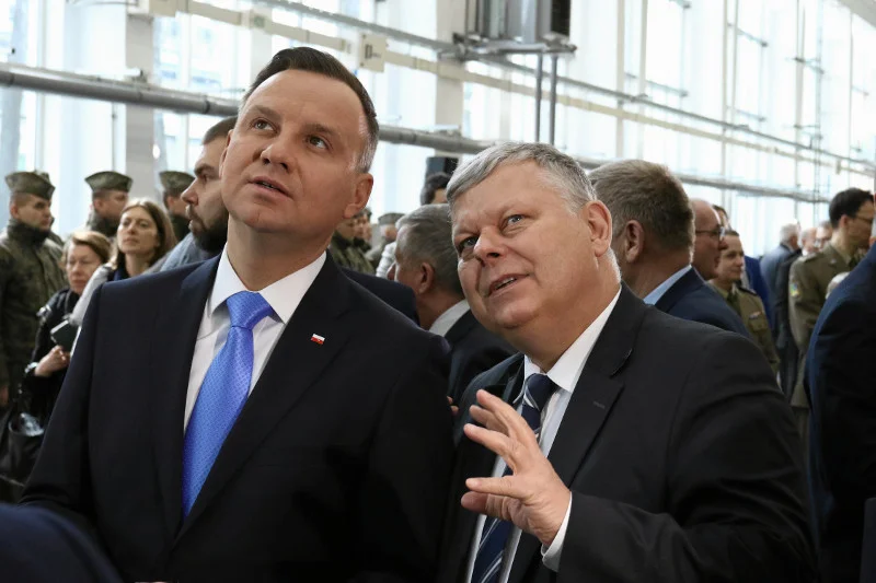 "Pan prezydent oczywiście ma prawo wetować ustawy, ale mojego głosu już nie ma" – mówił ostatnio o Andrzeju Dudzie minister Marek Suski.