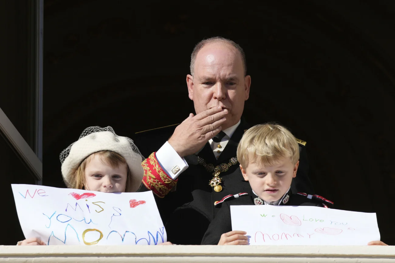 Obchody Narodowego Dnia Monako. Książę Albert II i dzieci