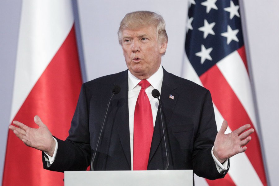 Izba Reprezentantów przegłosowała impeachment Trumpa. Teraz losem prezydenta zajmie się Senat.