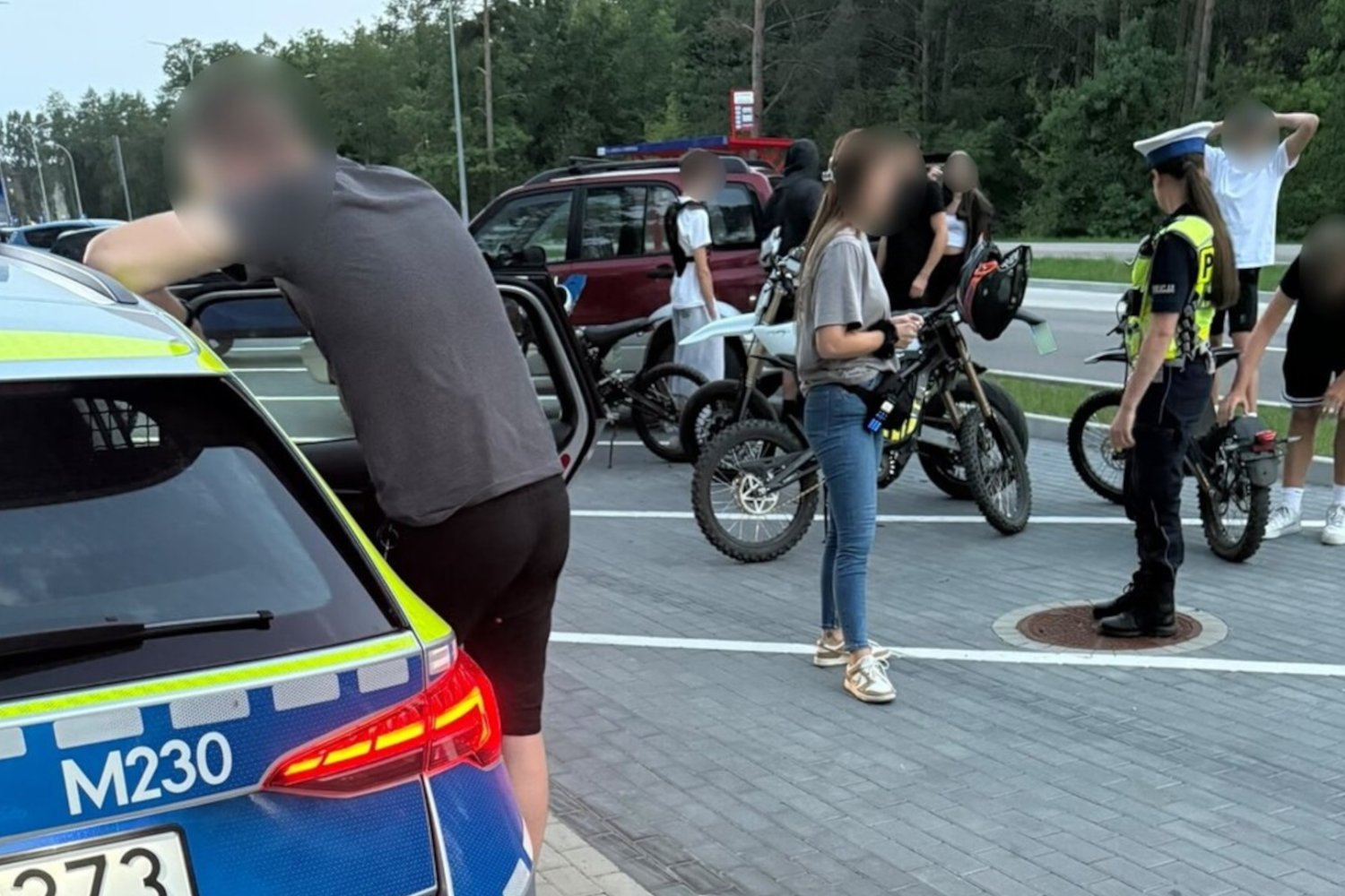Nastolatek uciekał przed policją w Białymstoku. Elektryczne crossy to problem większy niż hulajnogi