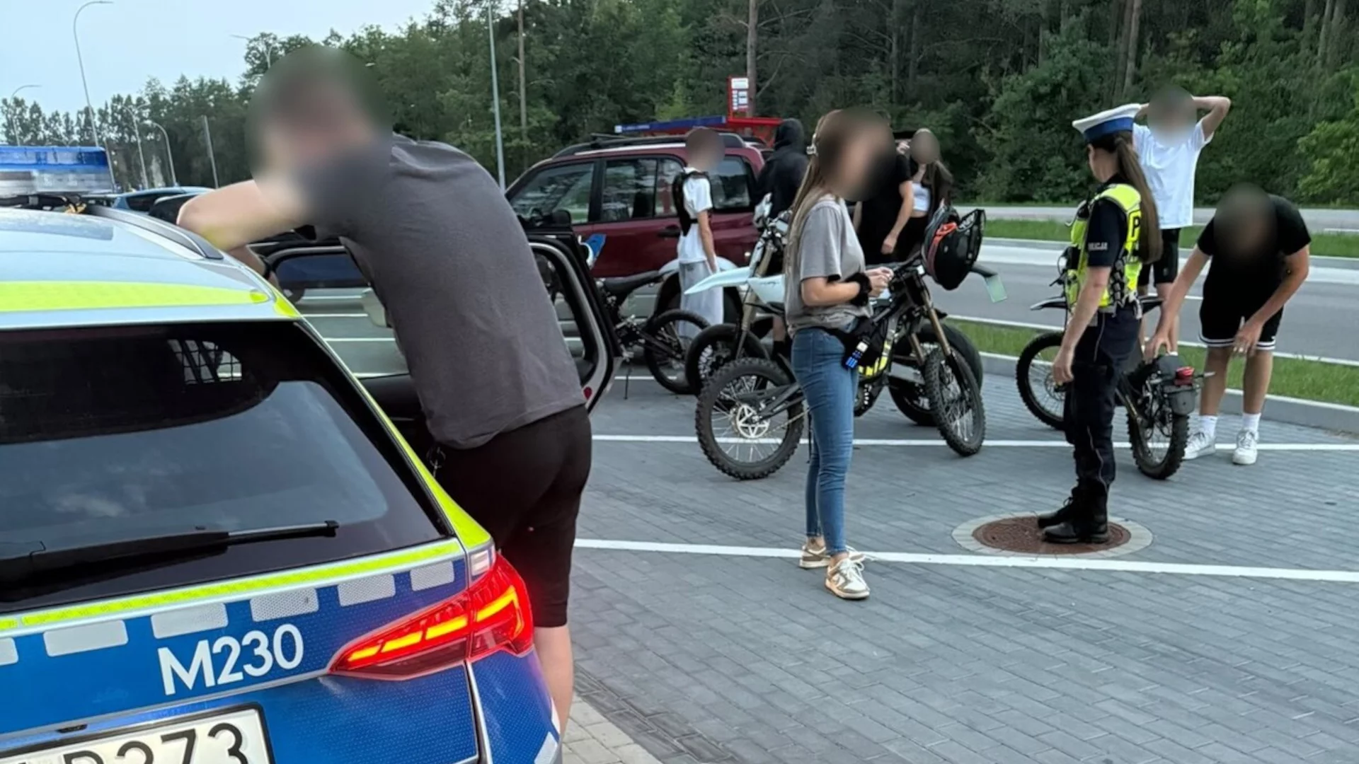 5000 zł mandatu dla matki to rekord Polski. Jej 14-letni syn uciekał przed policją na e-crossie