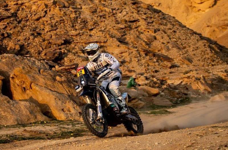 To koniec wyścigu dla francuskiego motocyklisty.