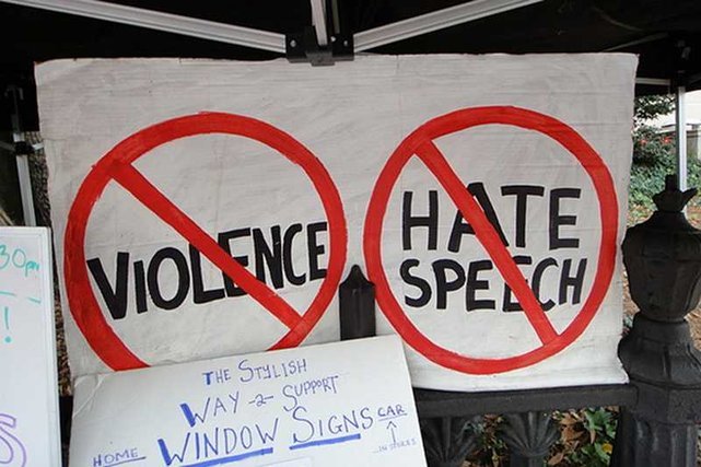 Więzienie za mowę nienawiści, m.in. zniewagę osób o innej orientacji seksualnej i obrazę na tle politycznym