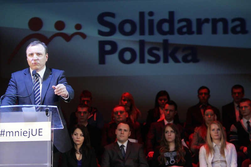 Jacek Kurski krytykuje Jarosława Kaczyńskiego za powrót do tematu katastrofy smoleńskiej.