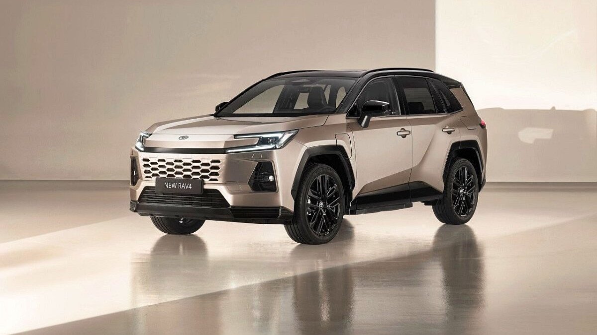 Nowa Toyota RAV4 (2026) wjechała do Czech. Wygląda świetnie, znamy jej ceny