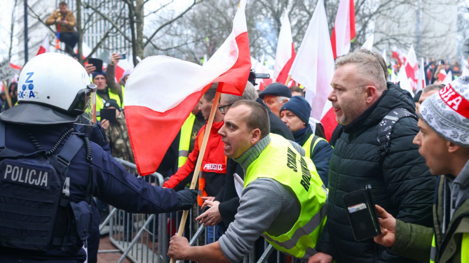 14 rannych policjantów. MSWiA podaje bilans rolniczego protestu w Warszawie