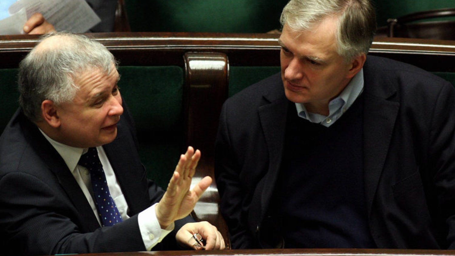 Sondaż polityczny korzystny dla "Jarosławów". PiS wygrywa wybory, Gowin wchodzi do Sejmu