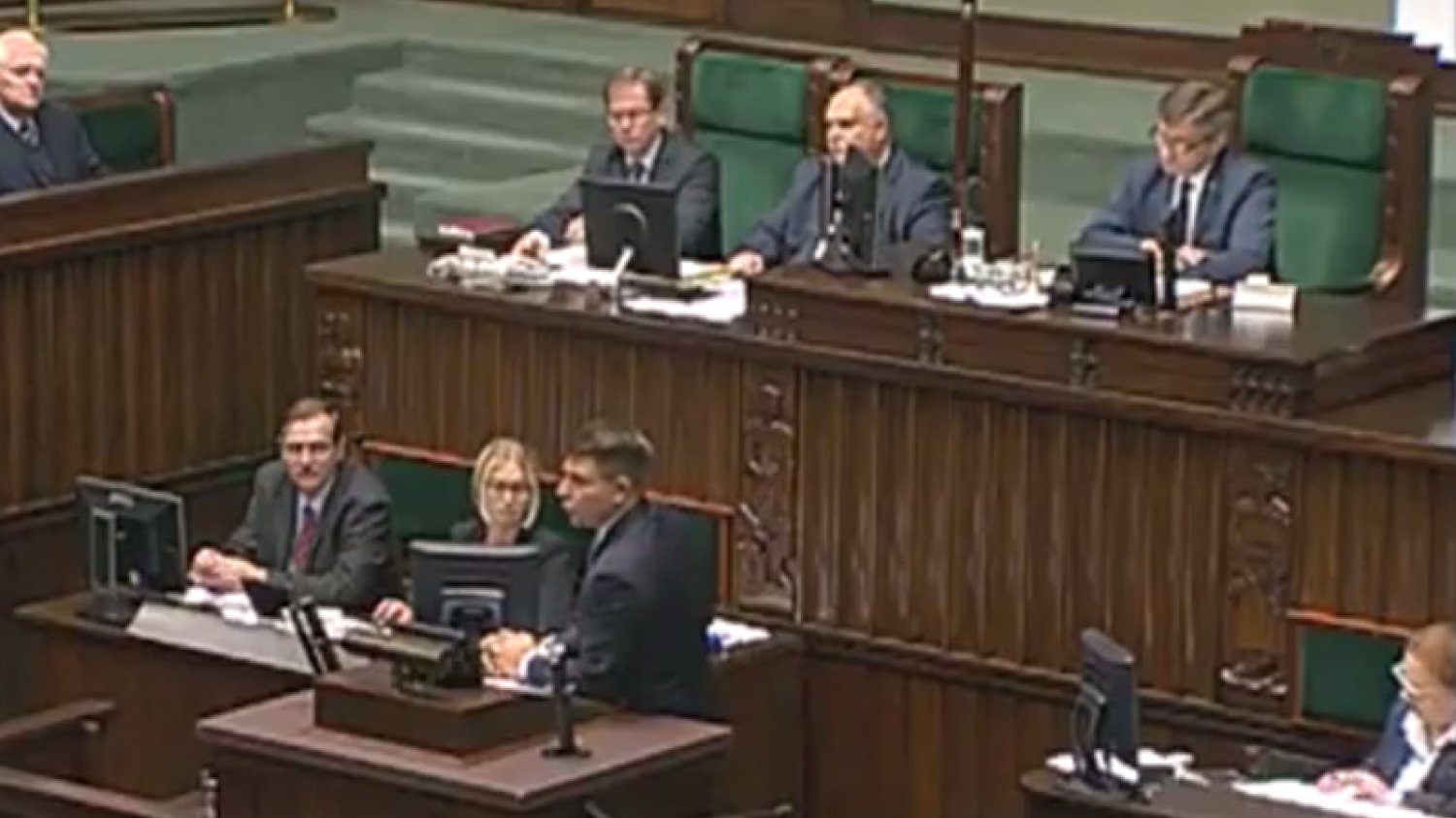 Przewodniczący Nowoczesnej Ryszard Petru doprowadził do burzliwego rozpoczęcia dzisiejszych obrad Sejmu.