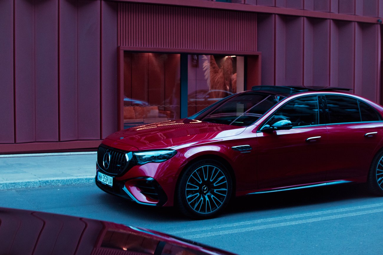 Mercedes-AMG E 53 HYBRID 4MATIC+ Mercedes-AMG E 53 HYBRID 4MATIC+