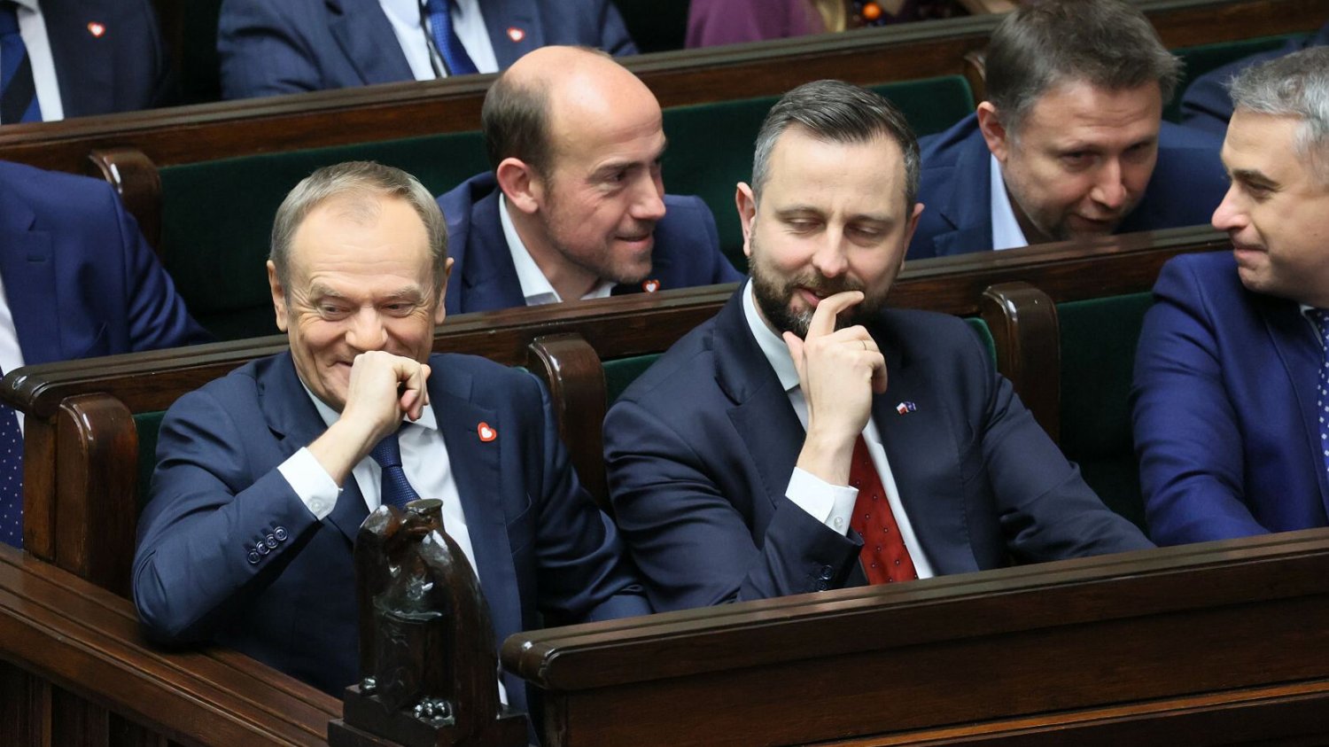 Donald Tusk i pozostali liderzy partii tworzących Koalicję 15 października mają powody do zadowolenia