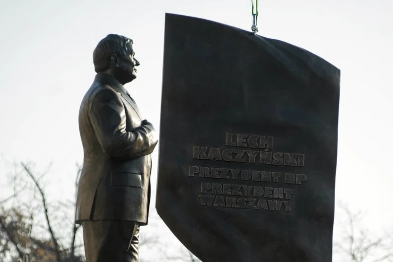 Odsłonięcie pomnika Lecha Kaczyńskiego było okazją do pochwał pod adresem zmarłego prezydenta