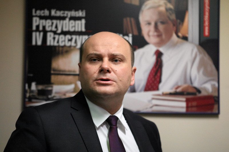 Radomski poseł PiS Andrzej Kosztowniak niechcący ujawnił, za czyich przyznawano wyższe nagrody – za Beaty Szydło czy Donalda Tuska.