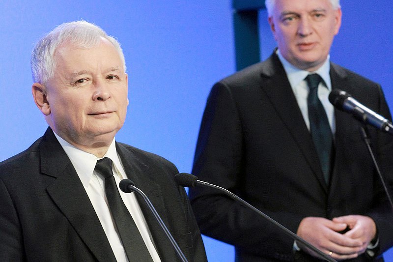 Rząd PiS ma złe wieści dla młodych Polaków. Wielu z nich Jarosław Kaczyński i Jarosław Gowin pozbawią szans na studiowanie.