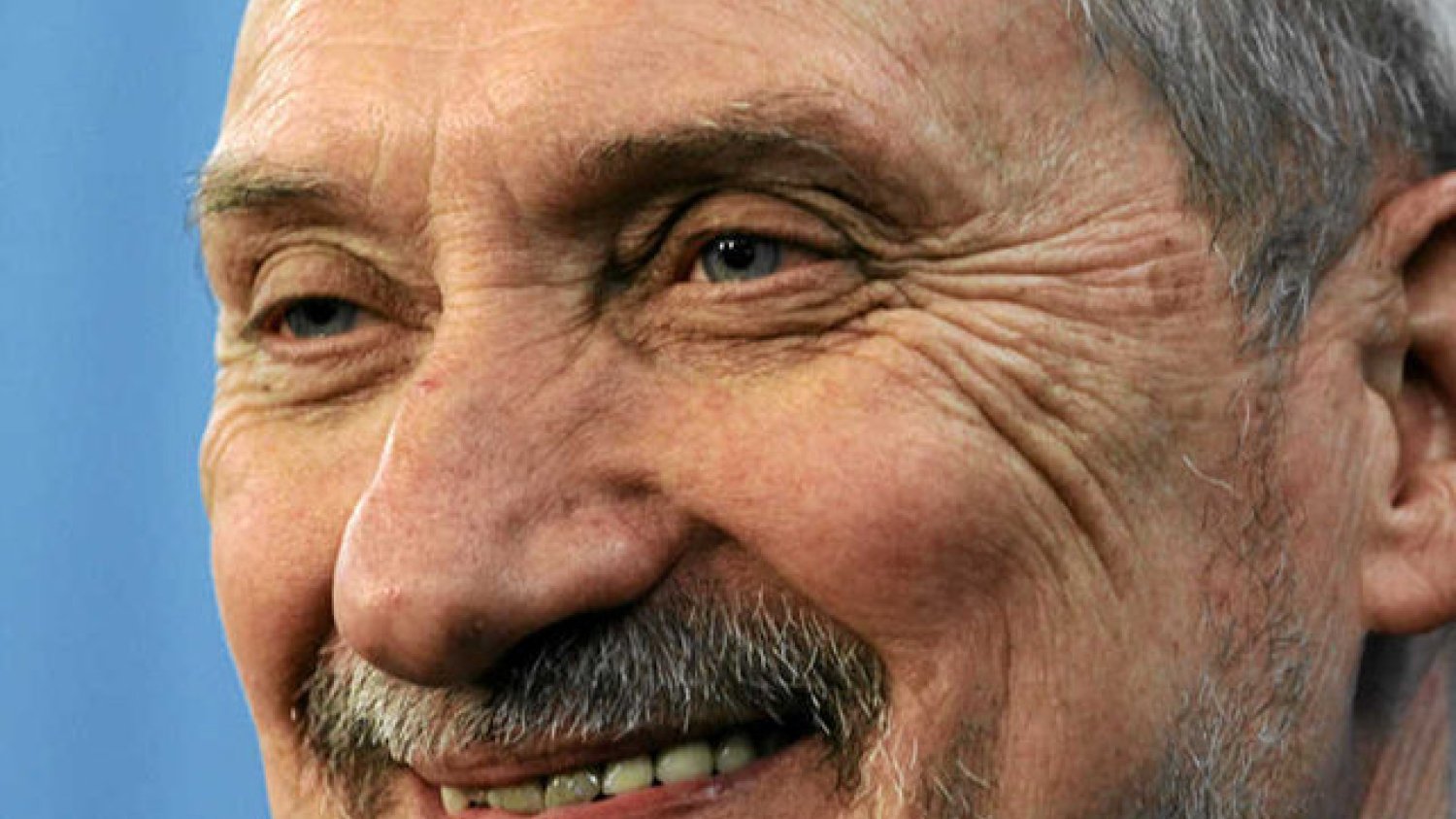 Antoni Macierewicz nie wierzy w ustalenia śledczych i skarży się na nich Andrzejowi Seremetowi