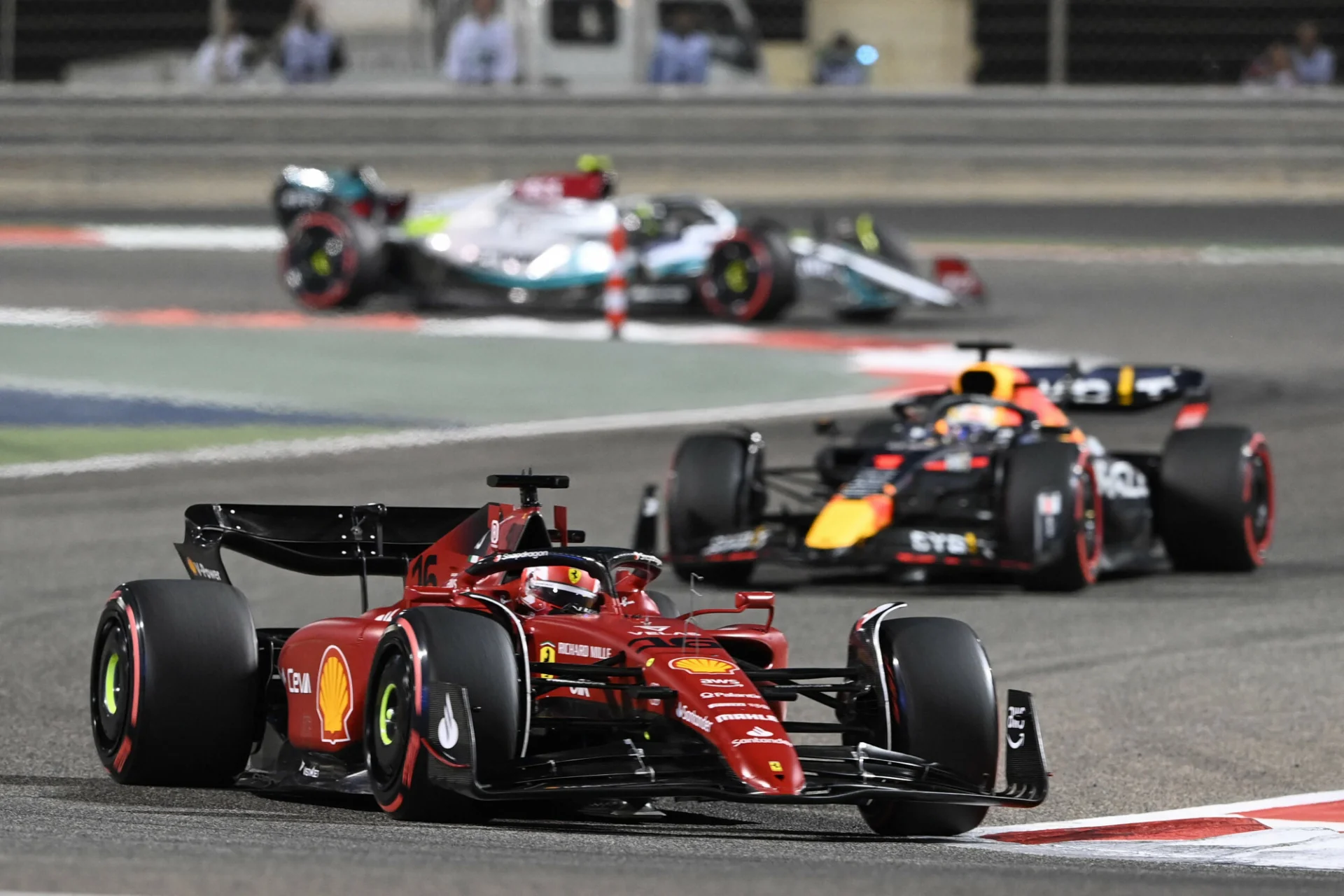 Znakomitym wyścigiem w Bahrajnie rozpoczął się sezon 20222 w Formule 1. Wygrał Charles Leclerc z Ferrari