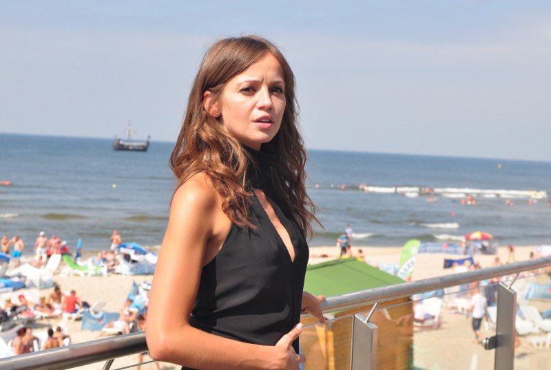 Przybylska na plaży w Międzyzdrojach w 2012 roku.