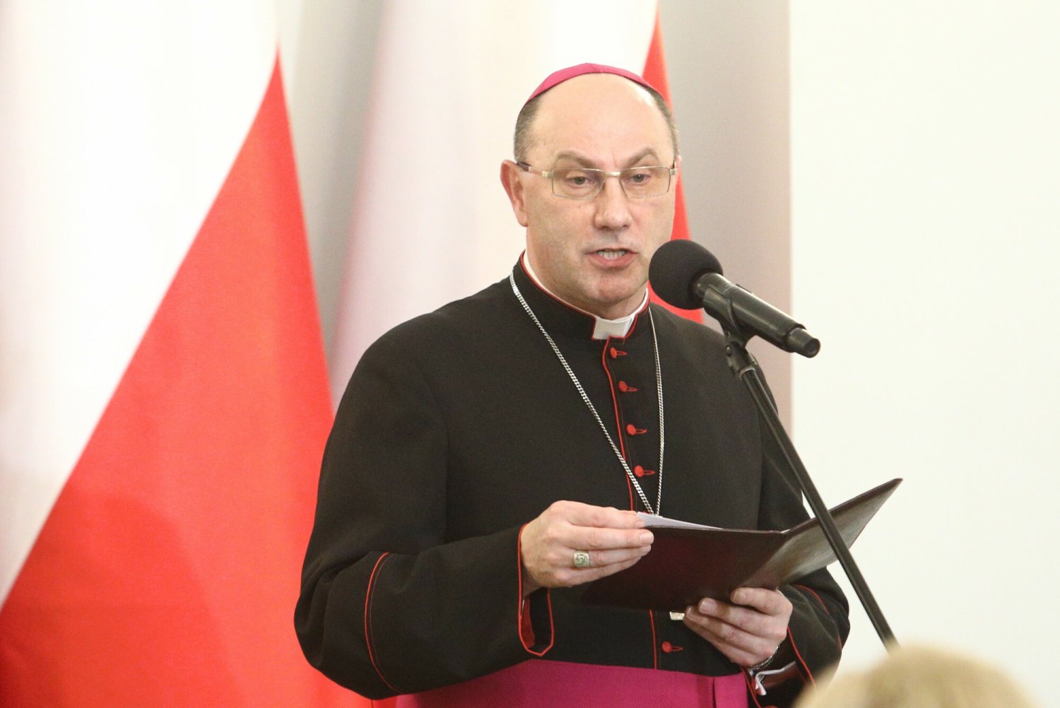 Prymas Polski abp Wojciech Polak opowiada się za przyjęciem uchodźców? (zdjęcie ilustracyjne)
