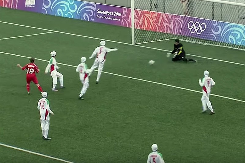 Większość pierwszego składu żeńskiej reprezentacji Iranu to prawdopodobnie mężczyźni. Dopiero oczekujący na operacją zmiany płci...