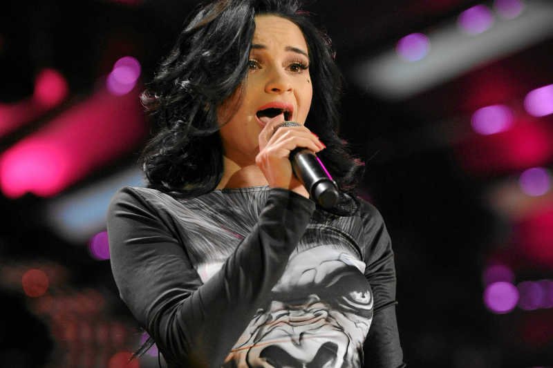 Ewelina Lisowska: Wszyscy jesteśmy trochę niewolnikami internetu