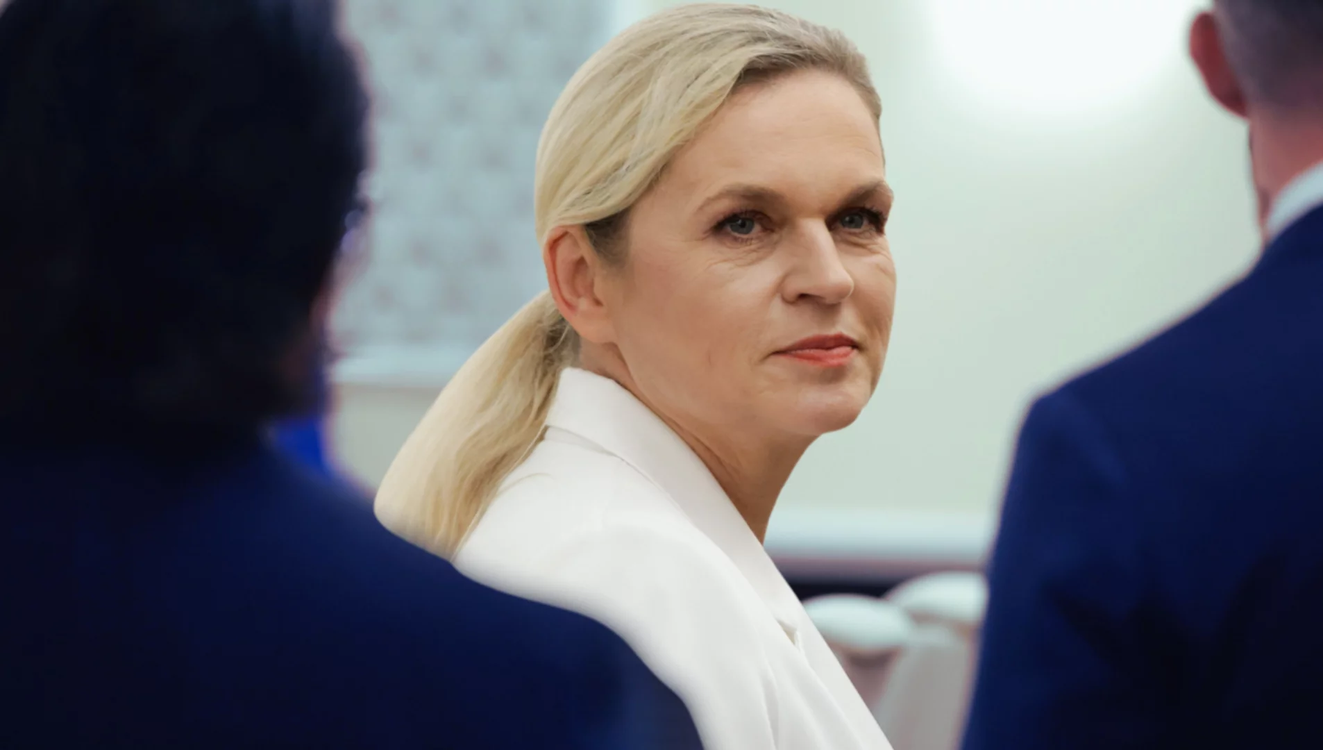 "Szczęśliwe" dzieci bez prac domowych. "Siedzą z telefonem, oglądają TV, grają w gry"