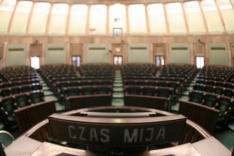 Czy przeprosiny z mównicy będą dotkliwszą karą dla posłów?