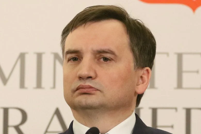 Zbigniew Ziobro wycofuje proponowane zmiany w artykule 212 Kodeksu Karnego.