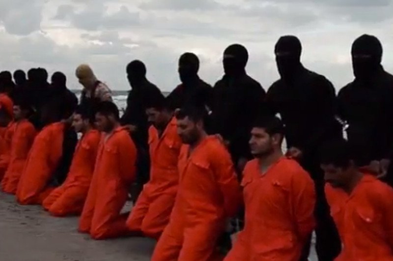 Włoskie media alarmują, że zagrożenie terroryzmem jest dziś "bardziej realne niż kiedykolwiek wcześniej".