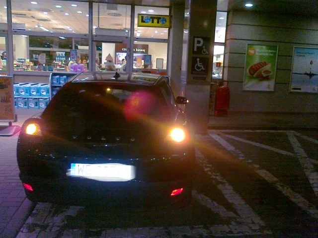 Miejsce dla niepełnosprawnych. Parkujesz?