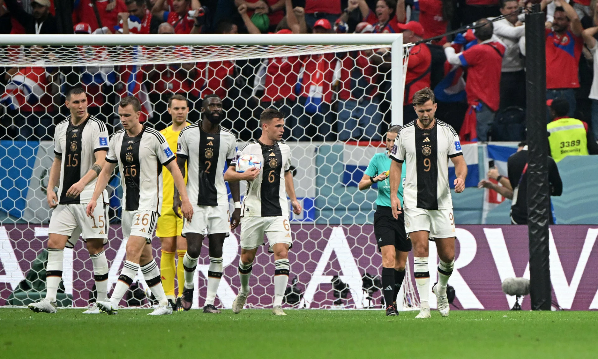 Niemcy toną we łzach, znów odpadli z mundialu. Wysoka wygrana na nic się zdała