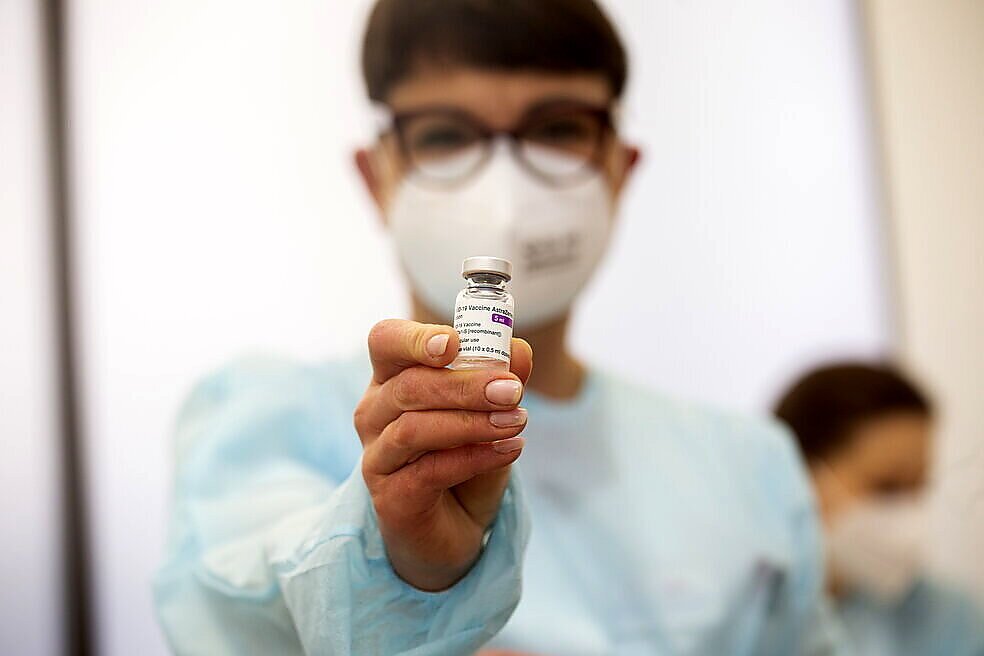 Szczepionka na COVID-19: tylko jedna dawka dla ozdrowieńców? [NOWE BADANIA]