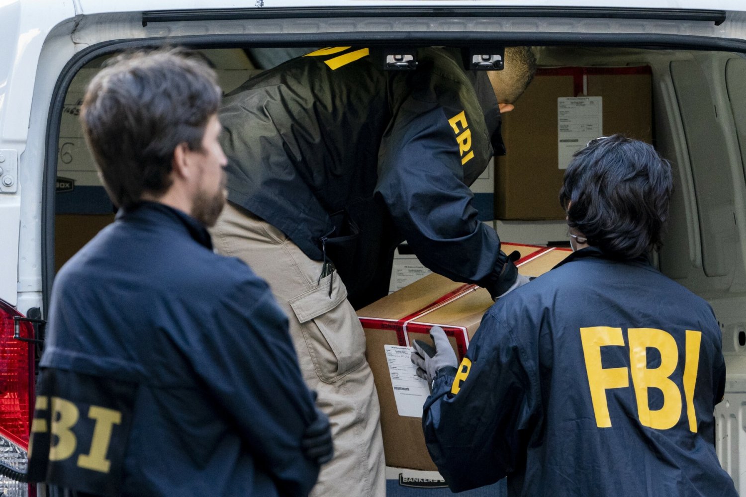 Funkcjonariusze FBI.