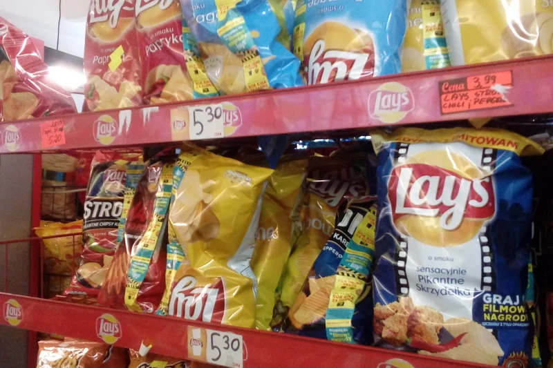 Cena chipsów w zwykłym Lewiatanie zupełnie inna niż na stoisku na Kongresie 590.