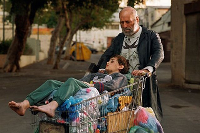 Abraham i Izaak według interpretacji izraelskiego artysty Adiego Nesa