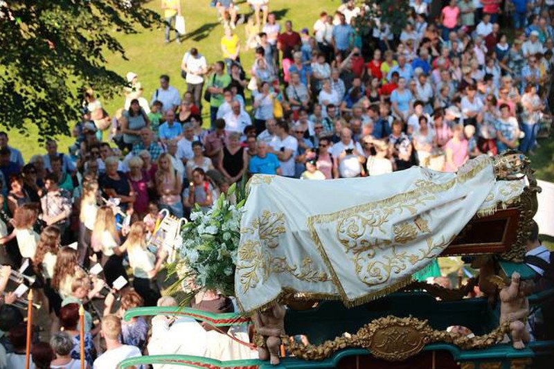 W Kalwarii Zebrzydowskiej padały słowa o zakazie handlu w niedziele. Ale w samym klasztorze też kwitł handel.
