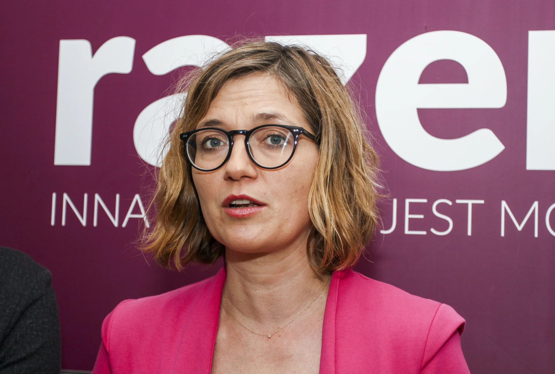 Magdalena Biejat, wiceprzewodnicząca klubu parlamentarnego Lewicy i współprzewodnicząca partii Razem, jest bardzo aktywną posłanką.