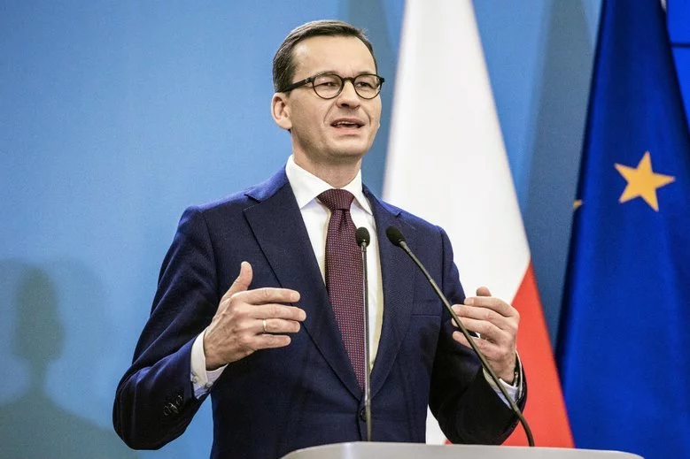 Mateusz Morawiecki apeluje, by katedrę Notre Dame odbudować razem, jako Europejczycy.