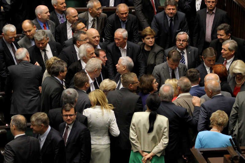 Większość partii działa podobnie jak PSL – działacze muszą się odwdzięczyć finansowo za stanowiska.