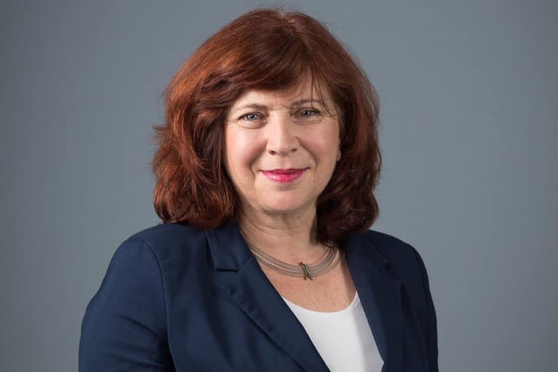 Senatorka Joanna Sekuła chce dowozić uczniów na maturę. Oto jej propozycja