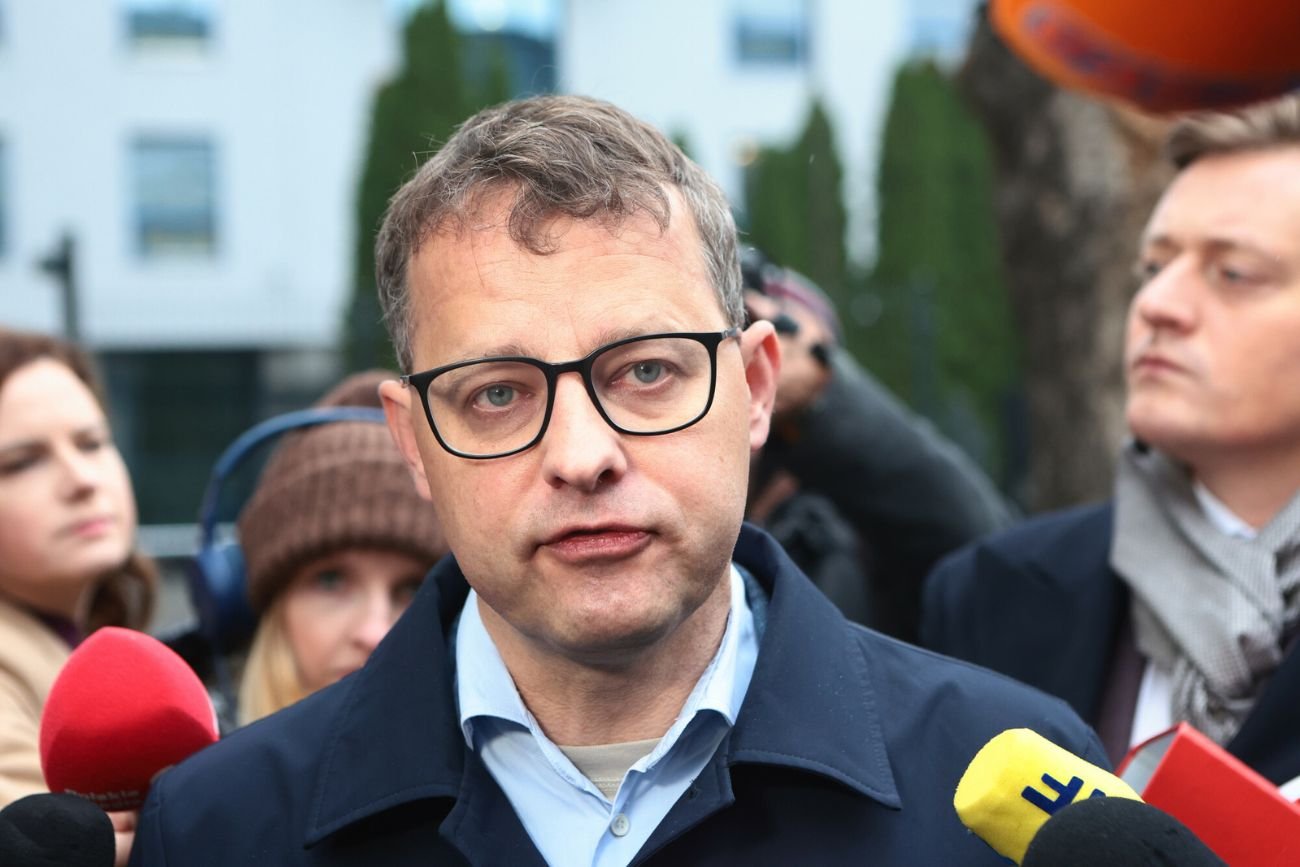 Marcin Romanowski uciekł za granicę? Stąd jego ekstradycja mogłaby być trudna