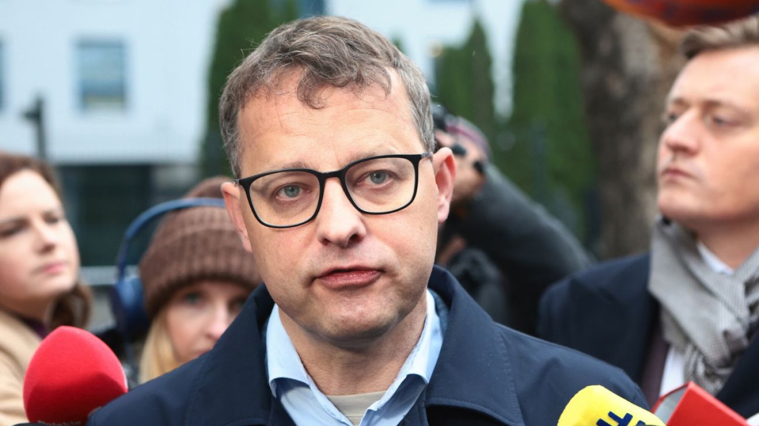 Te kraje nie mają umowy o ekstradycji z Polską. Tam mógł uciec Romanowski Marcin Romanowski uciekł za granicę? Stąd jego ekstradycja mogłaby być trudna
