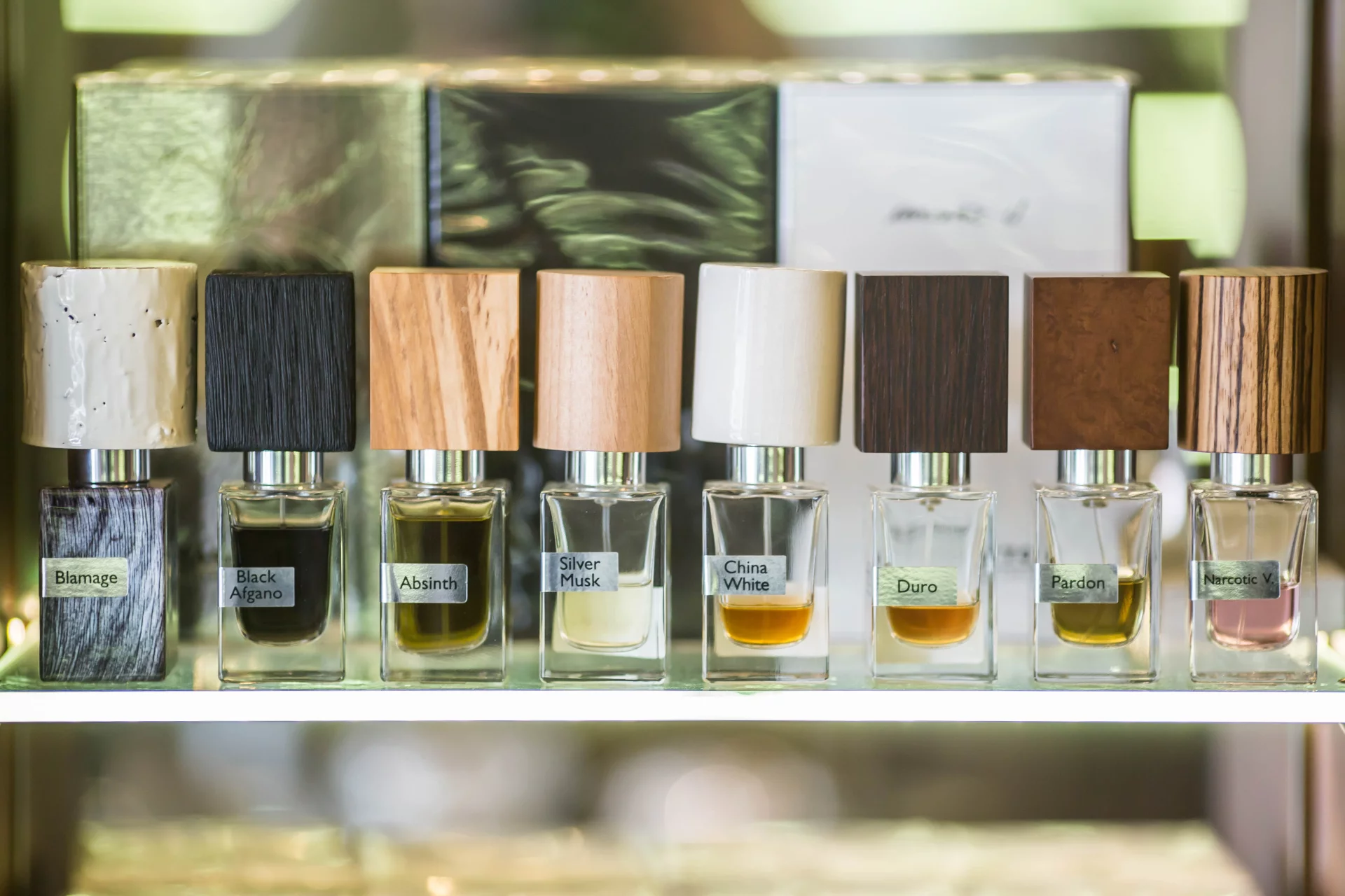 Black Afgano marki Nasomatto to perfumy unisex. Twórcą kompozycji zapachowej jest Alessandro Gualtieri. Nutami głowy są konopie indyjskie, nutami serca są Żywice. Niezwykle uzależniający zapach i budzący kontrowersje.